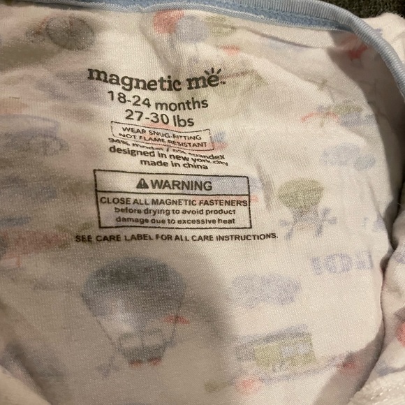 Lot of 4 magnetic me footies, size 18-24 months (27-30 pounds) - Picture 2 of 4